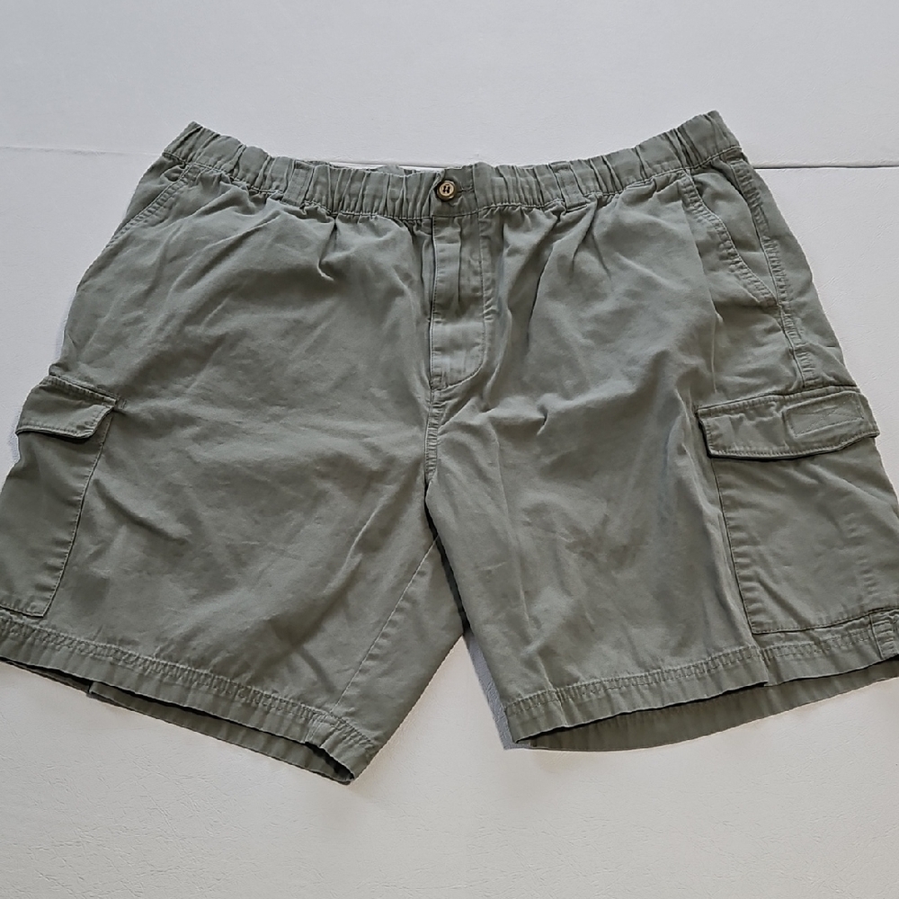 Tommy Bahama Olive Cargo Shorts